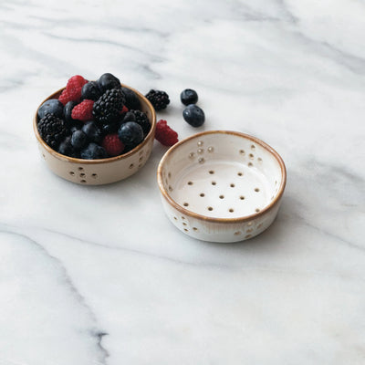 Stoneware Berry Bowl, 2 Colors